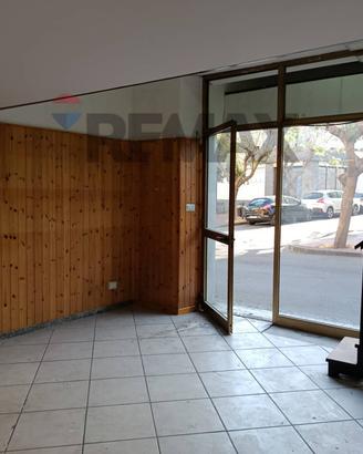Locale Commerciale - Aci Catena