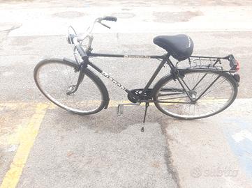 bicicletta  classica  da  uomo   