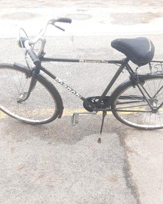 bicicletta  classica  da  uomo   