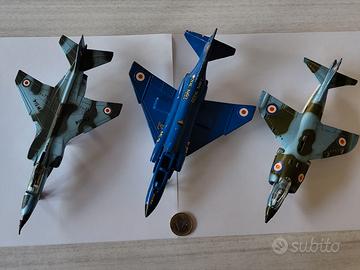 Anni '60:3 Mod.Aerei Mil. DINKY TOYS 25 euro cad.