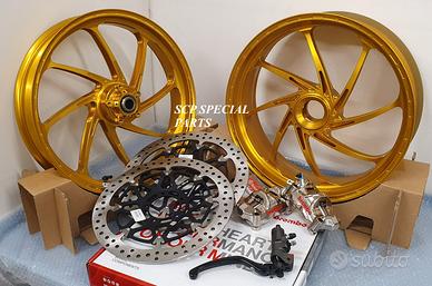 Ducati panigale streetfighter cerchi freni brembo