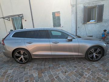 VOLVO V60 D4 INSCRIPTION 