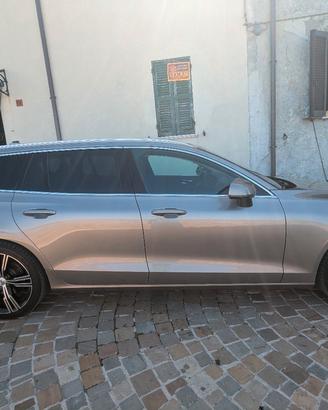 VOLVO V60 D4 INSCRIPTION 
