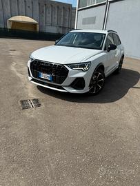 Audi q3 business  2.0 tdi s line edition quattro