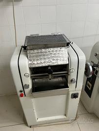 Raffinatrice per pasticceria e planetaria