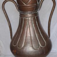 VASO IN RAME A FORMA DI ANFORA