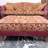 Divano e pouf Damascati