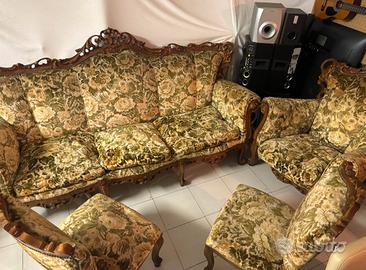 divano e poltrone stile barocco