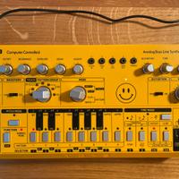 Behringer TD-3 – Almost New, 1 Month of Use!