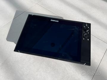 Chartplotter SIMRAD NSS12 evo3 - solo esposizione