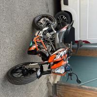KTM Duke 200cc - Anno 2021