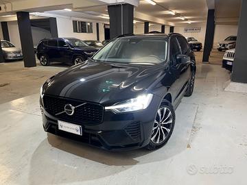 Volvo XC60 B4 (d) AWD automatico Ultimate Dark