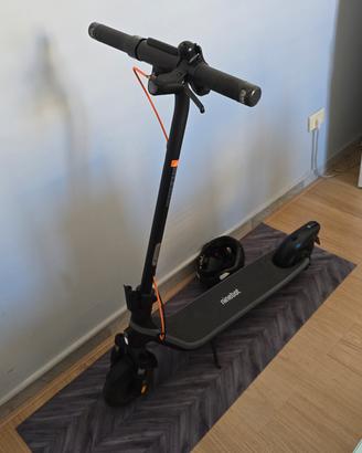 Ninebot E2 Plus E II – Come nuovo + casco