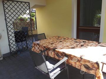 Appartamento con corte e parcheggio privati