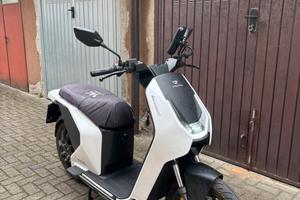 Vmoto F01 Elettrico