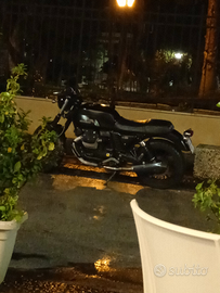 Moto Guzzi V7 Stone