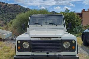 Land rover defender 90