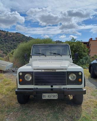 Land rover defender 90