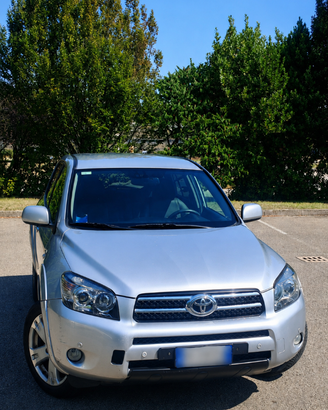 TOYOTA RAV4!
