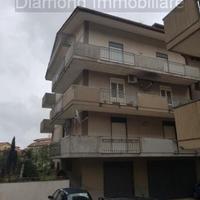 Appartamento 4vani con garage a Piedimonte Etneo