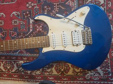 CHITARRA ELETTRICA YAMAHA COME NUOVA + CUSTODIA