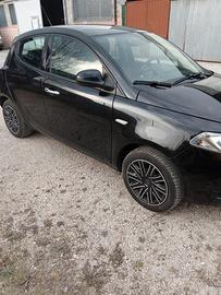 Lancia Ypsilon 1.2 neopatentati 