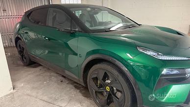 Lotus Eletre R – 918 CV (Trazione Integrale)