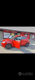 Lancia Ypsilon 1.0 Hybrid 70 cv oro