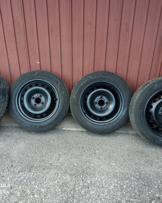 Cerchi con gomme 