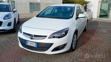 Opel Astra 1.7 CDTI 110CV Sports Tourer Cosmo