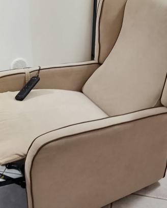 Poltrona elettrica per persone anziane con telecom