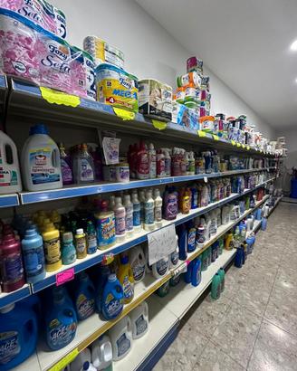 SCAFFALI ATTIVITA' COMMERCIALE