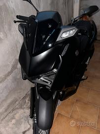 XMAX 300 TECH MAX