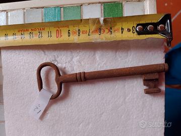 Chiave antica (12) L12