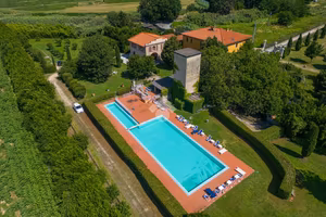VILLA SINGOLA A PRATO