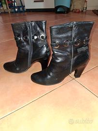 Stivaletti Tronchetti neri Donna Vera Pelle N.39