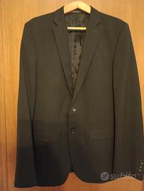 Completo uomo grigio scuro