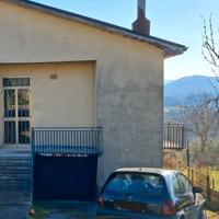 Appartamento a montemiletto con terreno agricolo