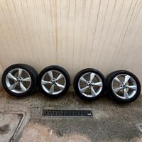 cerchi completi di gomme da 19” audi