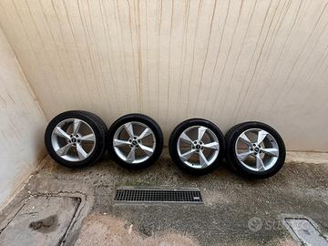 cerchi completi di gomme da 19” audi