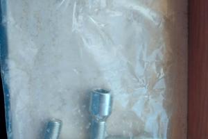 6 Bulloni a stella per fissaggio ruote