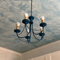 Lampadario azzurro per cameretta