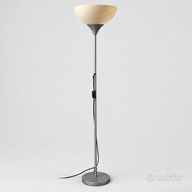 Lampada da terra piantana