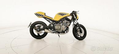 YAMAHA XJ6 Diversion Retrò Caffè Garage