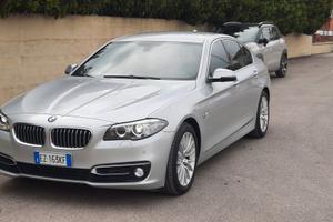 Bmw serie 5 Luxury con 15000 mila km originali 