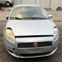 FIAT GRANDE PUNTO 1.4 BZ (2006) SOLO PER RICAMBI