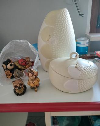 vaso, porta cioccolatini e statuine thun