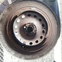 Gomme 4 stagioni e cerchi smontati da Ford B-max