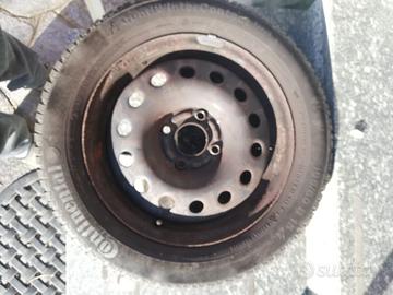 Gomme 4 stagioni e cerchi smontati da Ford B-max