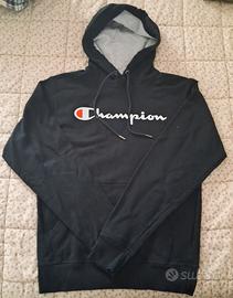 Felpa Chamipon con capuccio nera